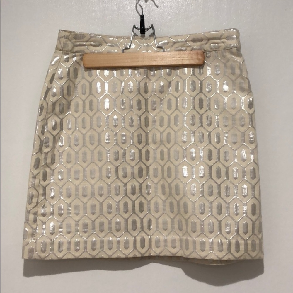 Geometric pattern skirt